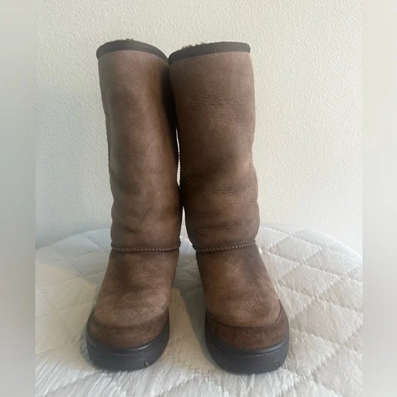 UGG Ultimate Tall Braid Boot (5340) - Shearling Hard Bottom Snow Boot - Size 6 - Picture 4 of 7